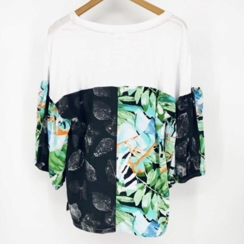 Jurassic World Tropical Rainforest Printed Blouse NWT Size Small Coastal